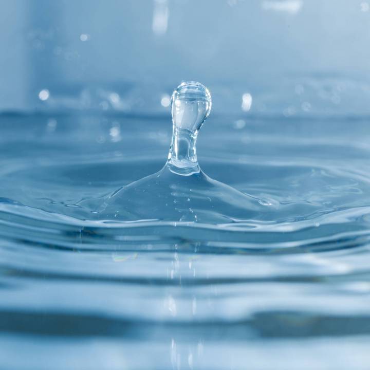 close-up-rippled-water-surface